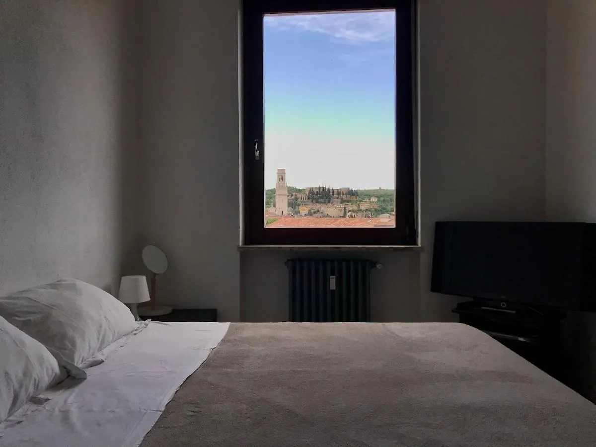 Dreaming Adige River Apartment Verona Italy