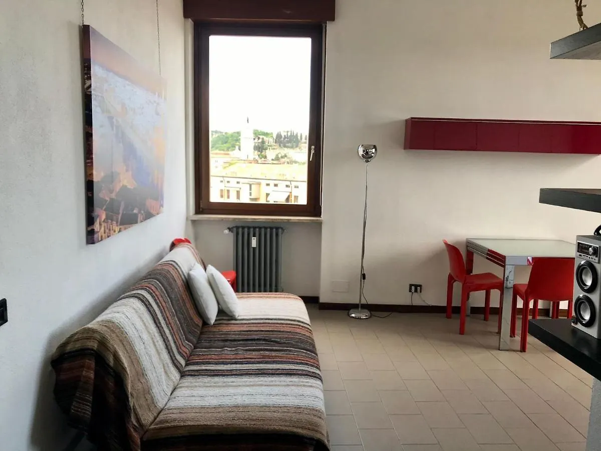 Dreaming Adige River Apartment Verona