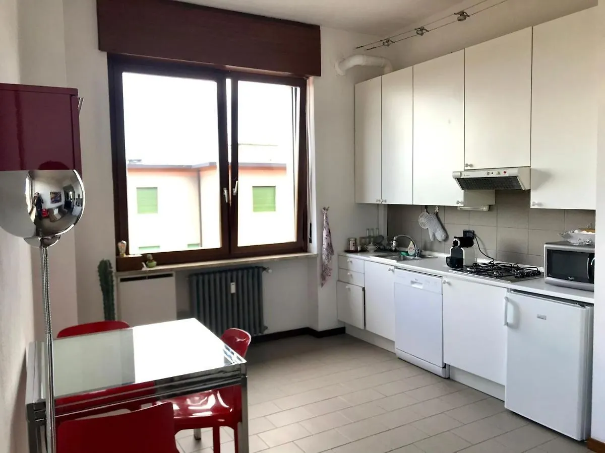 Dreaming Adige River Apartment Verona 0*,