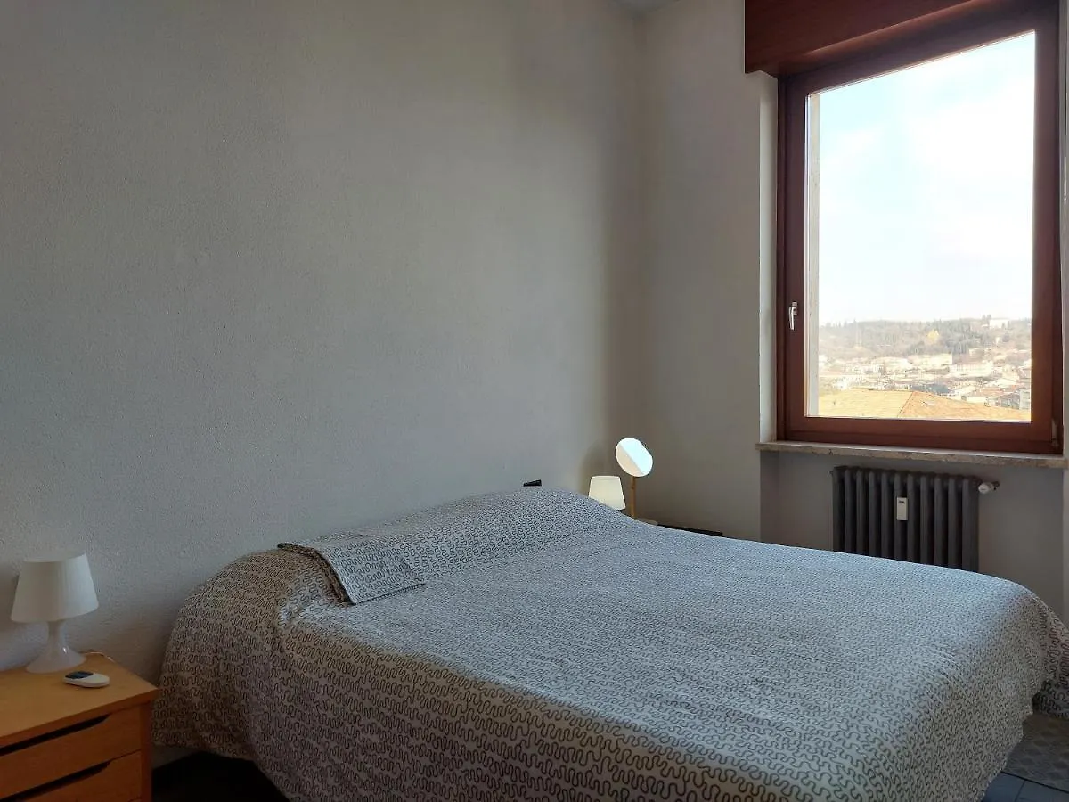 Dreaming Adige River Apartment Verona 0*,